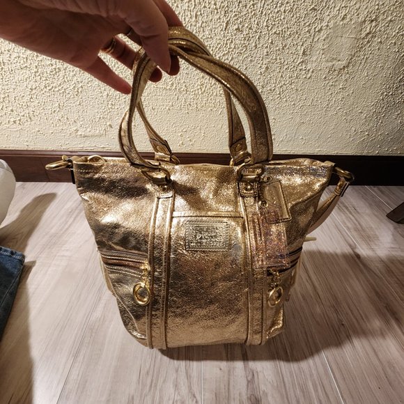 Coach Gold Shoulder Bag - Picture 5 of 15